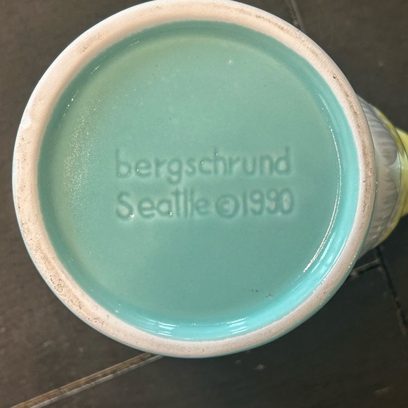 VTN 90s Aqua tropical Toucan bird mug beak  as handle retro maximalist kitschy - Picture 6 of 6